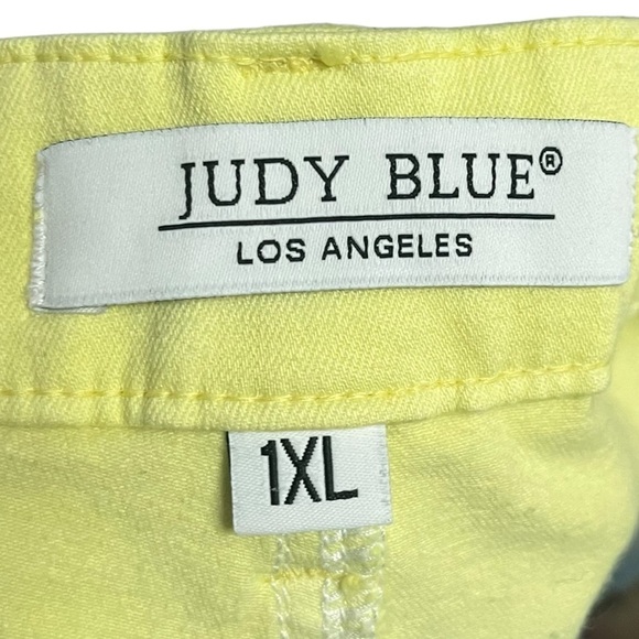 Judy Blue Dip Dye Cut Off Shorts - Picture 8 of 10
